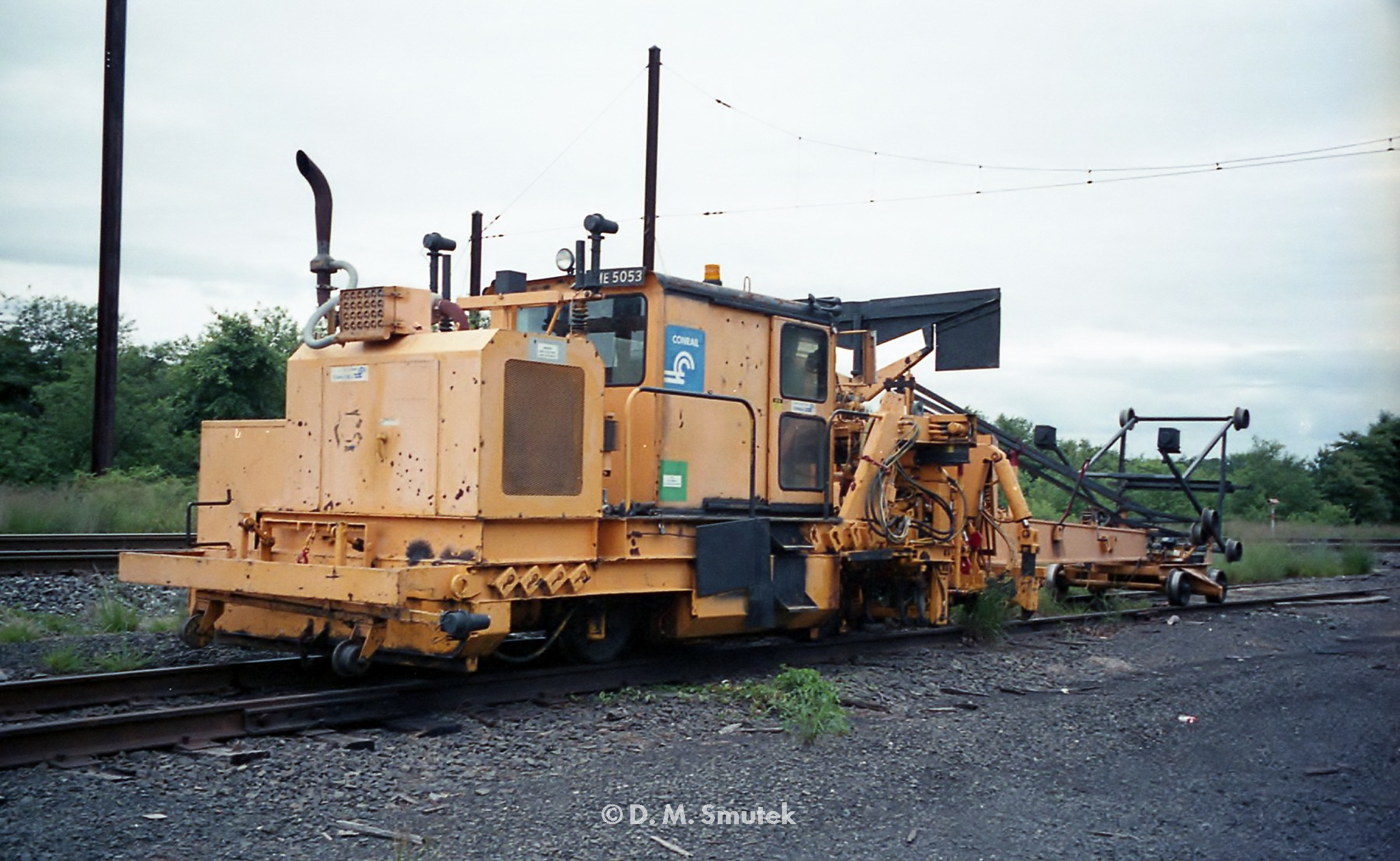 CR Ballast Tamper ME 5053 Sayreville, NJ Summer 2000 Conrail Photo